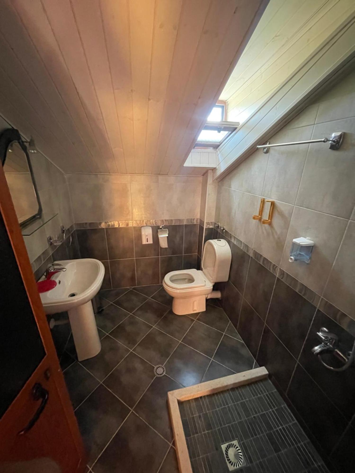 Lura Hotel Fushe-Lure Zewnętrze zdjęcie