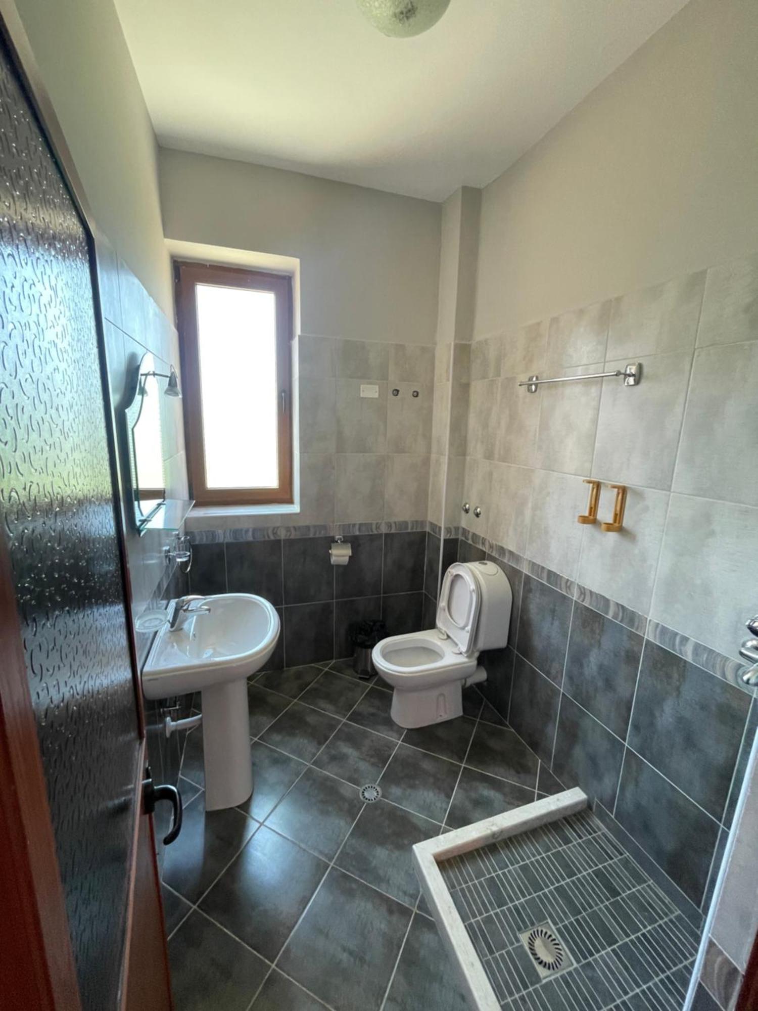 Lura Hotel Fushe-Lure Zewnętrze zdjęcie