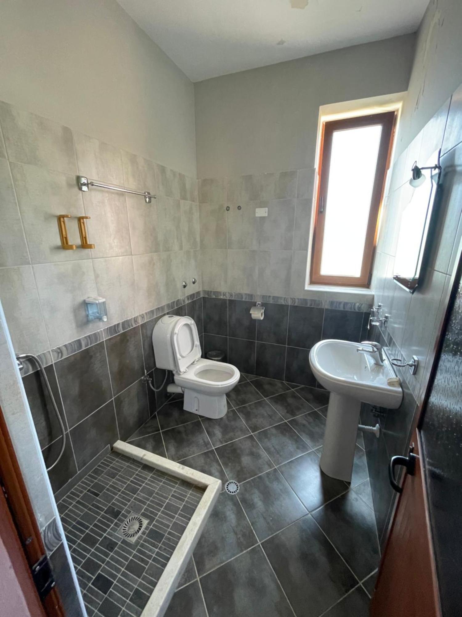 Lura Hotel Fushe-Lure Zewnętrze zdjęcie